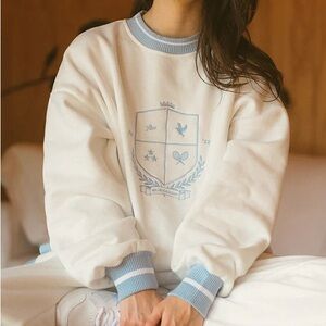 White Coat of Arms Oversized Sweatshirt | Women’s Medium (M) | YLLW the Label